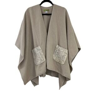 Itala Testino Ceilo Baby Alpaca & Wool Cape w/ Python Trim Pockets